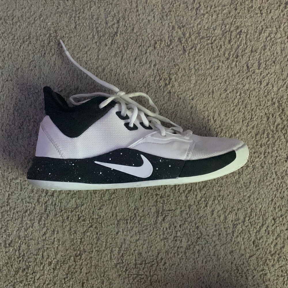 Nike Paul George 3s